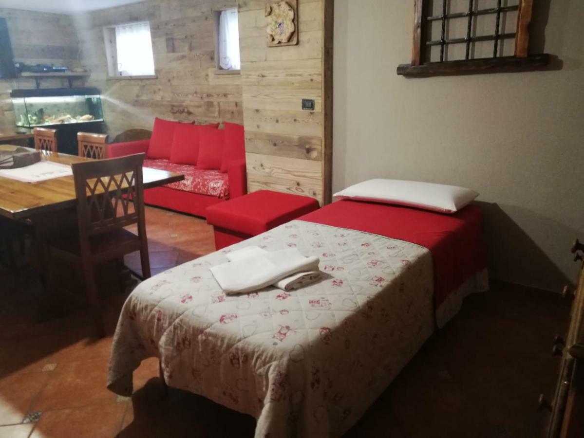 La Taverna Di Elide Aymavilles Εξωτερικό φωτογραφία