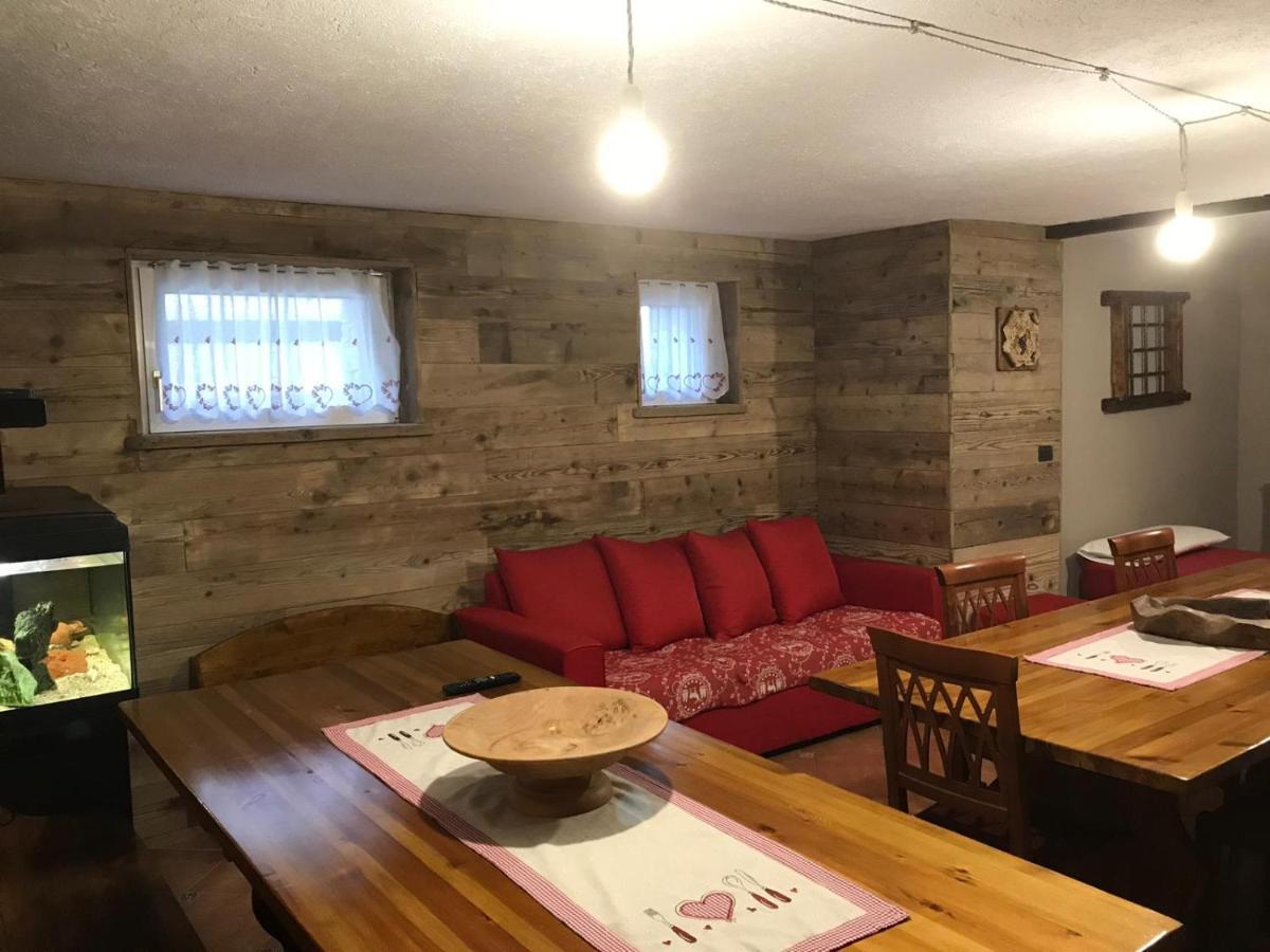 La Taverna Di Elide Aymavilles Εξωτερικό φωτογραφία
